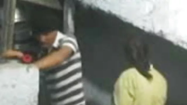 খেলা বা টাইটস এবং একটি বড় বাংলা xxx পদক্ষেপ ক্ষেত্র বিস্ফোরিত