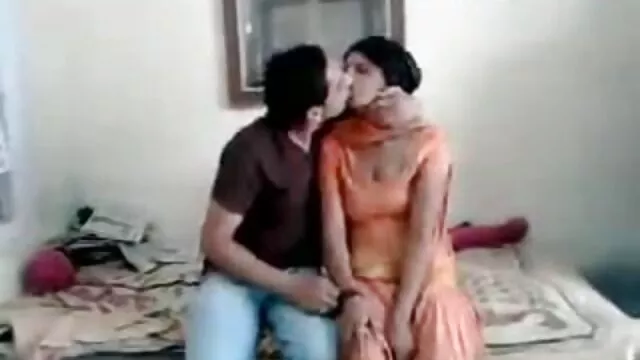 স্বর্ণকেশী, বাংলা চুদা xxx সুন্দরী বালিকা