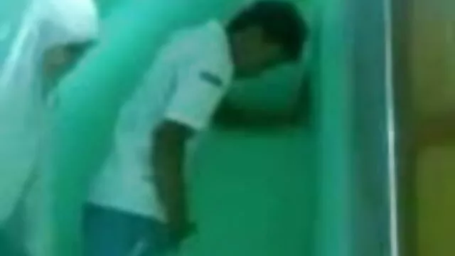 এটা কারণে অপারেটর অভাব রুক্ষ হয়ে বাংলাচুদাচুদি xxxx ওঠে যেখানে দুর্দশা ঢালাইয়ের কারখানা, আসেন
