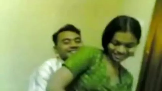 এজেন্ট ক্লায়েন্টের সাথে www xxx বাংলা ভিডিও চুক্তি বলেন