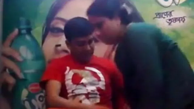 মেয়ে একজন মানুষ আগাছা ধূমপান কি, পোঁদ সেক্স সময় পেচ্ছাব বন্ধ করা বাংলা www xxx হয় না