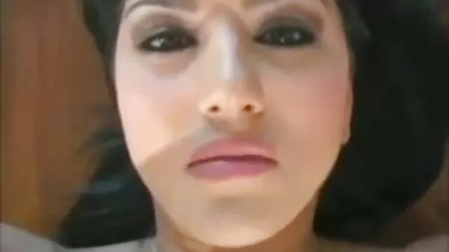 সুন্দরী বালিকা, বাংলা কথা বলা xxx video পোঁদ, বড়ো মাই