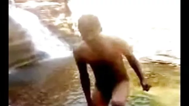 মেয়েদের হস্তমৈথুন, নকল বাঁড়ার বাংলা কথা বলা xxx video